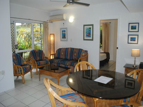 The Port Douglas Queenslander - Sydneys Hotel 21