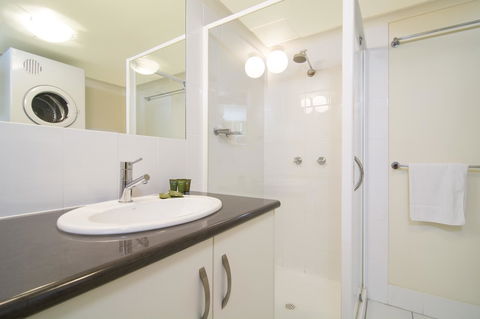 The Port Douglas Queenslander - Sydneys Hotel 10