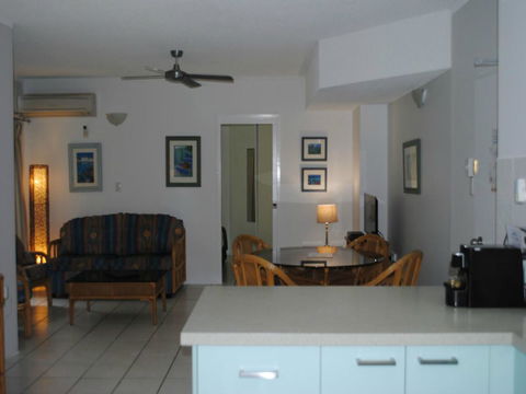 The Port Douglas Queenslander - Sydneys Hotel 16