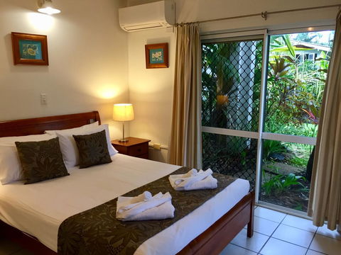 The Port Douglas Queenslander - Sydneys Hotel 3