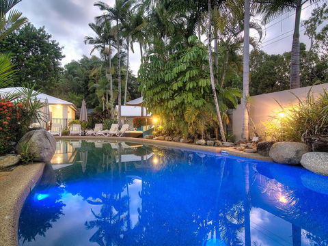 The Port Douglas Queenslander - Sydneys Hotel 24