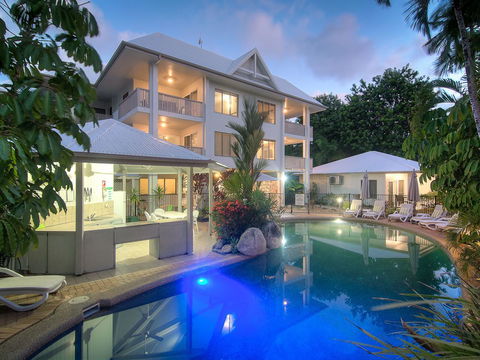 The Port Douglas Queenslander - Sydneys Hotel 0