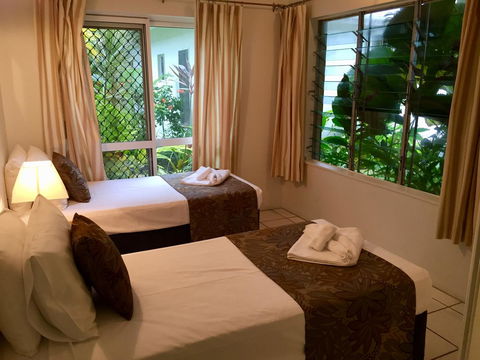 The Port Douglas Queenslander - Sydneys Hotel 2