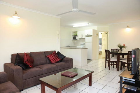 The Port Douglas Queenslander - Sydneys Hotel 32