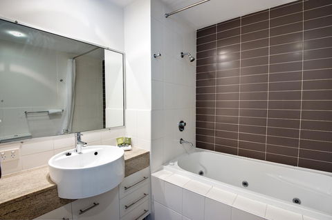 The Point Resort - Sydneys Hotel 2
