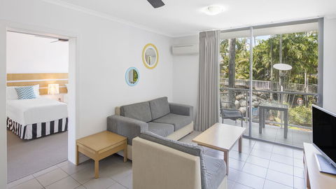 Oaks Port Douglas Resort - Sydneys Hotel 1