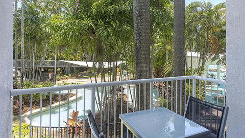 Oaks Port Douglas Resort - Sydneys Hotel 27