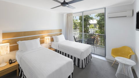Oaks Port Douglas Resort - Sydneys Hotel 13