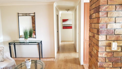 Surfers Chalet - Sydneys Hotel 22