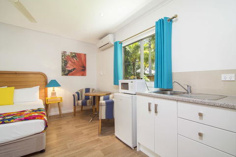 Port Douglas Motel - Sydneys Hotel 38