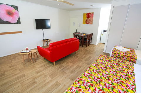 Port Douglas Motel - Sydneys Hotel 7