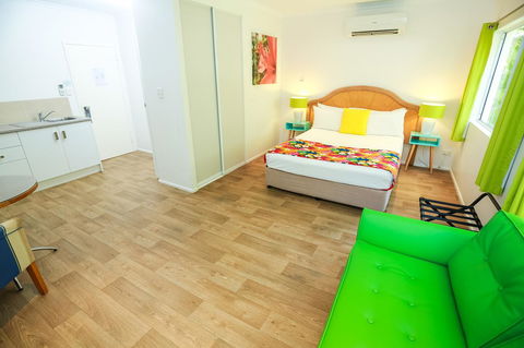 Port Douglas Motel - Sydneys Hotel 10