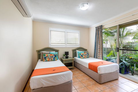 Sunlit Waters Studio Apartments - Sydneys Hotel 37