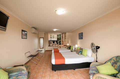 Sunlit Waters Studio Apartments - Sydneys Hotel 30