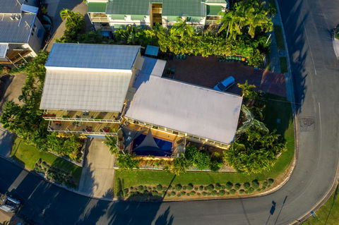 Sunlit Waters Studio Apartments - Sydneys Hotel 5