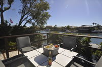 Book Bongaree Accommodation Vacations Sydneys Hotel Sydneys Hotel