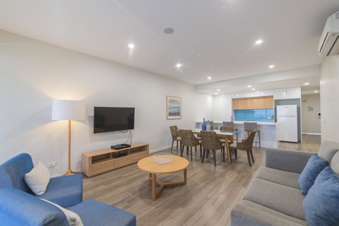 Salt Yeppoon - Sydneys Hotel 8