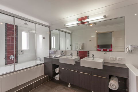 Platinum International - Sydneys Hotel 22