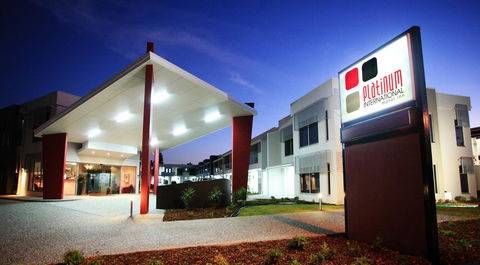 Platinum International - Sydneys Hotel 0