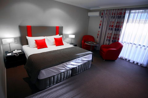 Platinum International - Sydneys Hotel 5