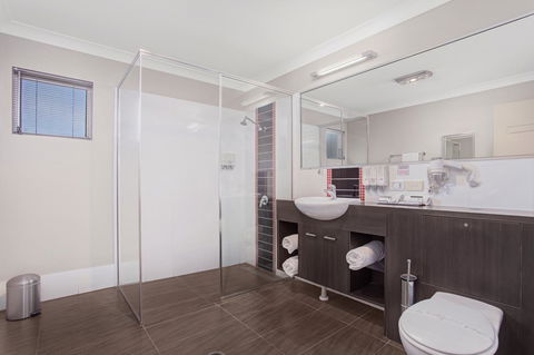 Platinum International - Sydneys Hotel 17