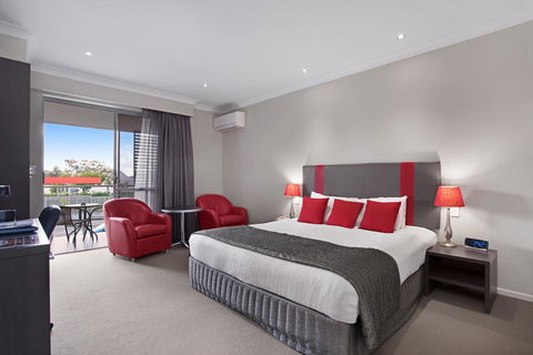 Platinum International - Sydneys Hotel 14