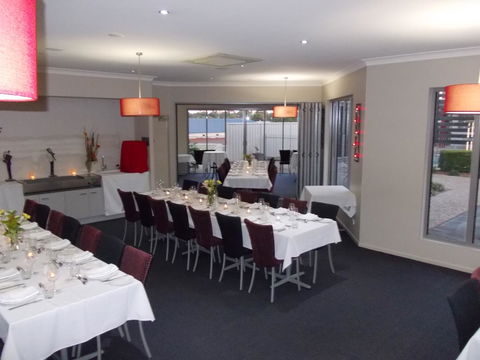 Platinum International - Sydneys Hotel 40