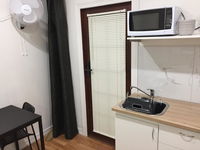Book Gold Coast Accommodation Vacations Sydneys Hotel Sydneys Hotel