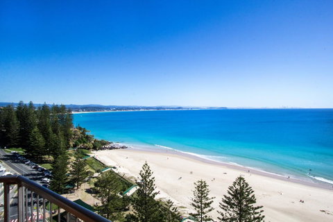 Columbia Beachfront Apartments On Rainbow Bay - Sydneys Hotel 1