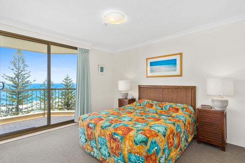Columbia Beachfront Apartments On Rainbow Bay - Sydneys Hotel 34