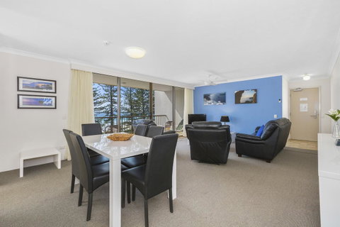Columbia Beachfront Apartments On Rainbow Bay - Sydneys Hotel 23