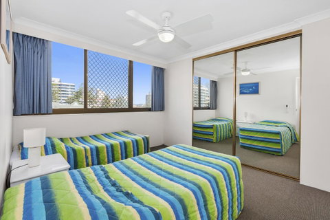 Columbia Beachfront Apartments On Rainbow Bay - Sydneys Hotel 32