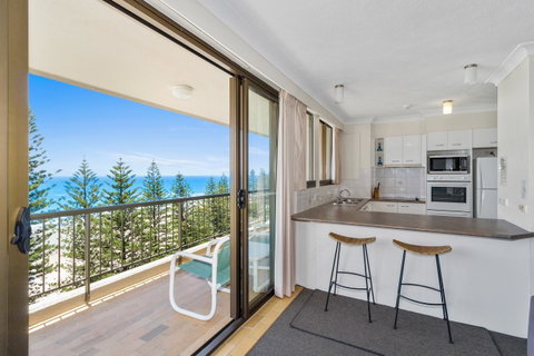 Columbia Beachfront Apartments On Rainbow Bay - Sydneys Hotel 28