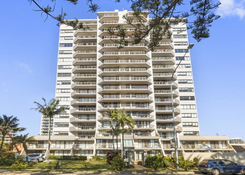 Columbia Beachfront Apartments On Rainbow Bay - Sydneys Hotel 4