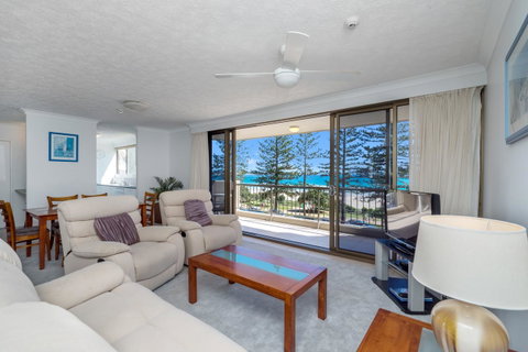 Columbia Beachfront Apartments On Rainbow Bay - Sydneys Hotel 12