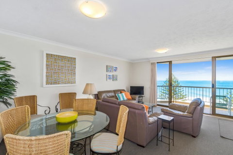 Columbia Beachfront Apartments On Rainbow Bay - Sydneys Hotel 29