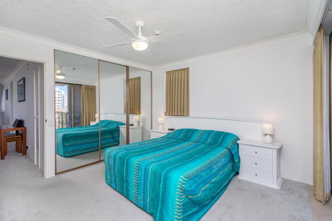 Columbia Beachfront Apartments On Rainbow Bay - Sydneys Hotel 15