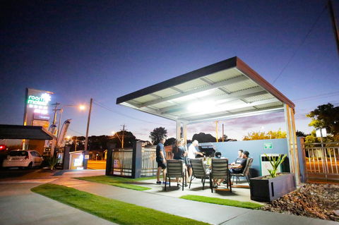 Room Motels Kingaroy - Sydneys Hotel 8