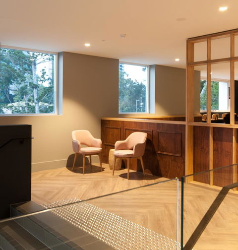 Woodroffe Hotel - Sydneys Hotel 24