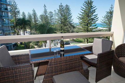Oceania On Burleigh Beach - Sydneys Hotel 1