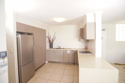 San Marino By The Sea Apartments - Sydneys Hotel 19