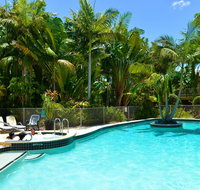 Noosavillage River Resort - Sydneys Hotel