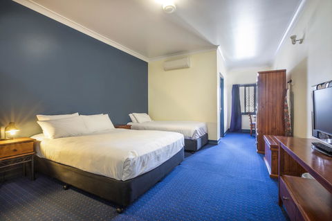 Nightcap At Atherton Hotel - Sydneys Hotel 14
