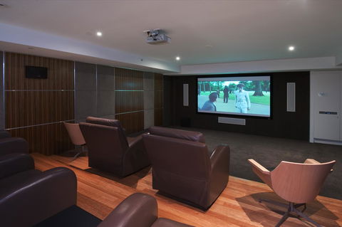 Reflection On The Sea - Sydneys Hotel 18