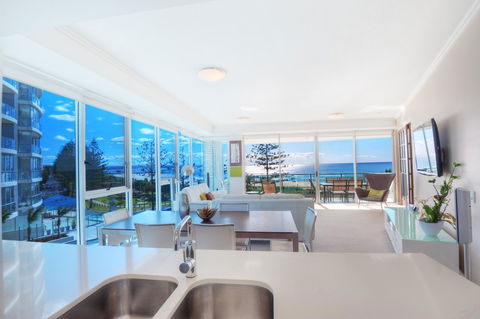 Reflection On The Sea - Sydneys Hotel 2