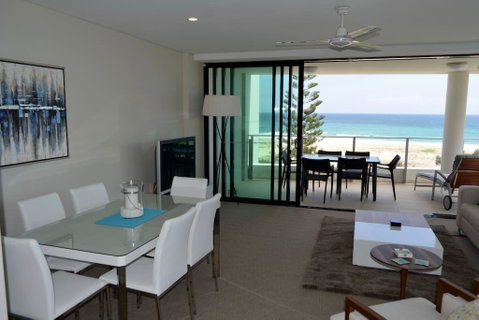 Pure Kirra - Sydneys Hotel 6