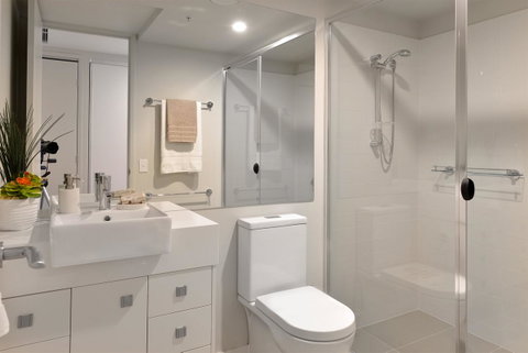 Pure Kirra - Sydneys Hotel 11