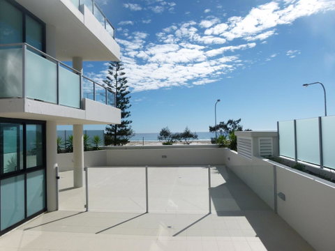 Pure Kirra - Sydneys Hotel 17