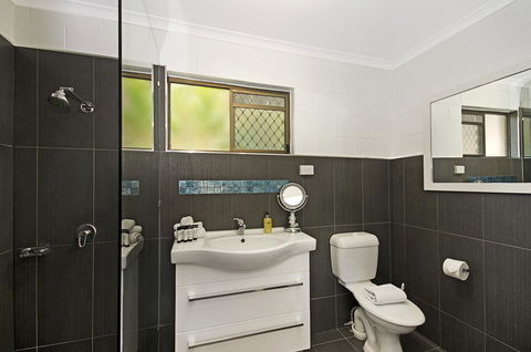 Townsville Holiday Apartments - Sydneys Hotel 22