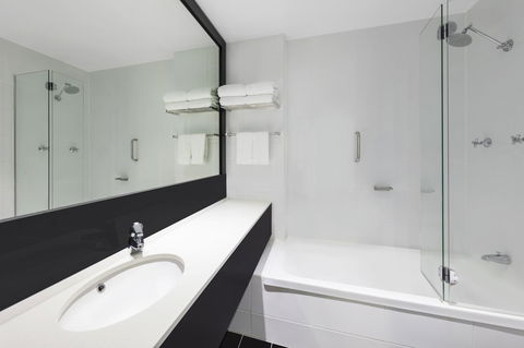 Vibe Hotel Gold Coast - Sydneys Hotel 13